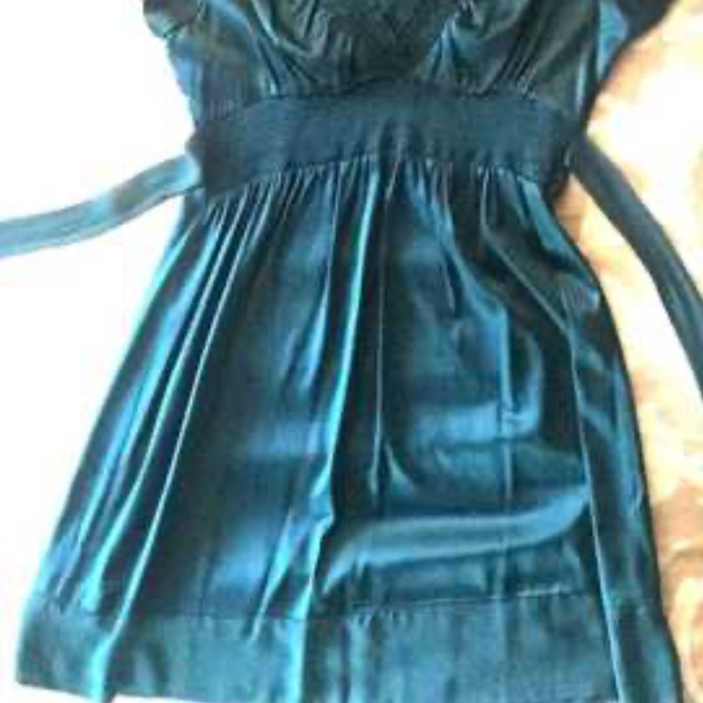 silk Max Azria Emerald Green Silk V-Neck Dress - Picture 6 of 7